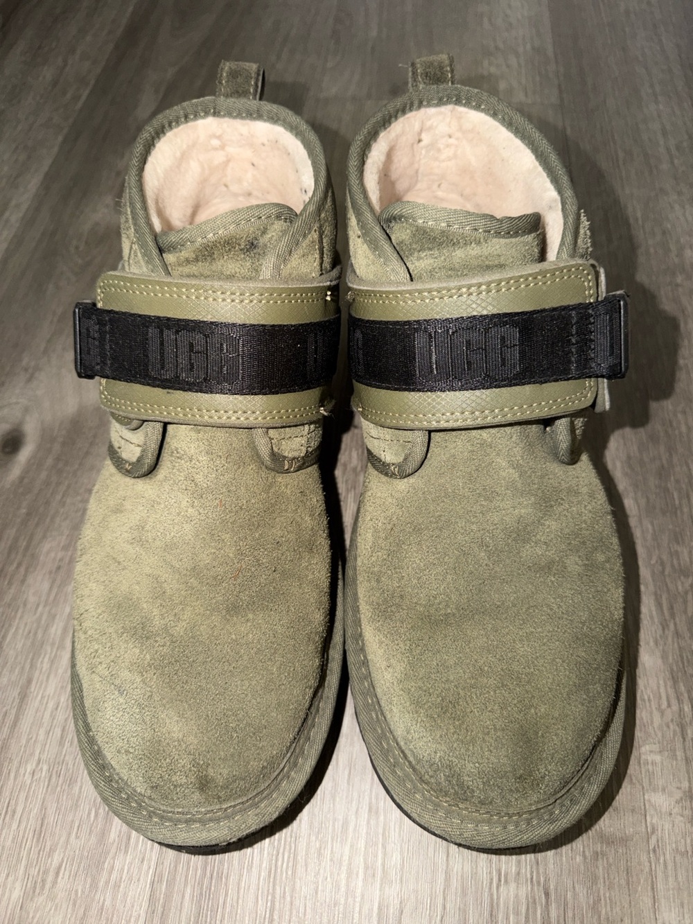 UGG Neumel SnapBack boots men’s size 10